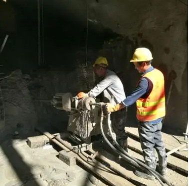 曲松水下抗分散灌浆料特点 水下不分散注浆料介绍